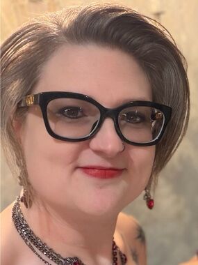 Meet your Posher, Christina